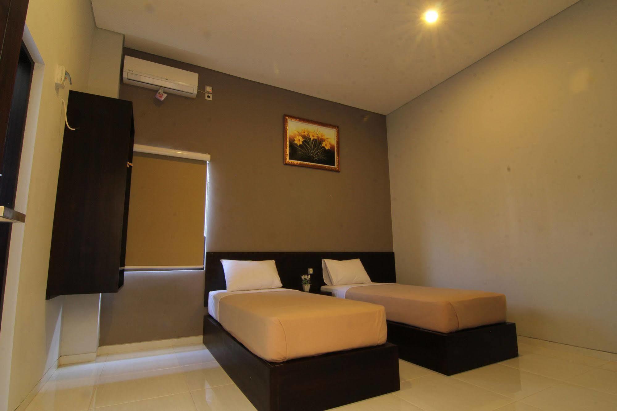 Hotel Mandari Buleleng  Exterior photo